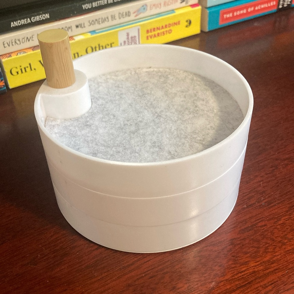 Jewelry organizer
